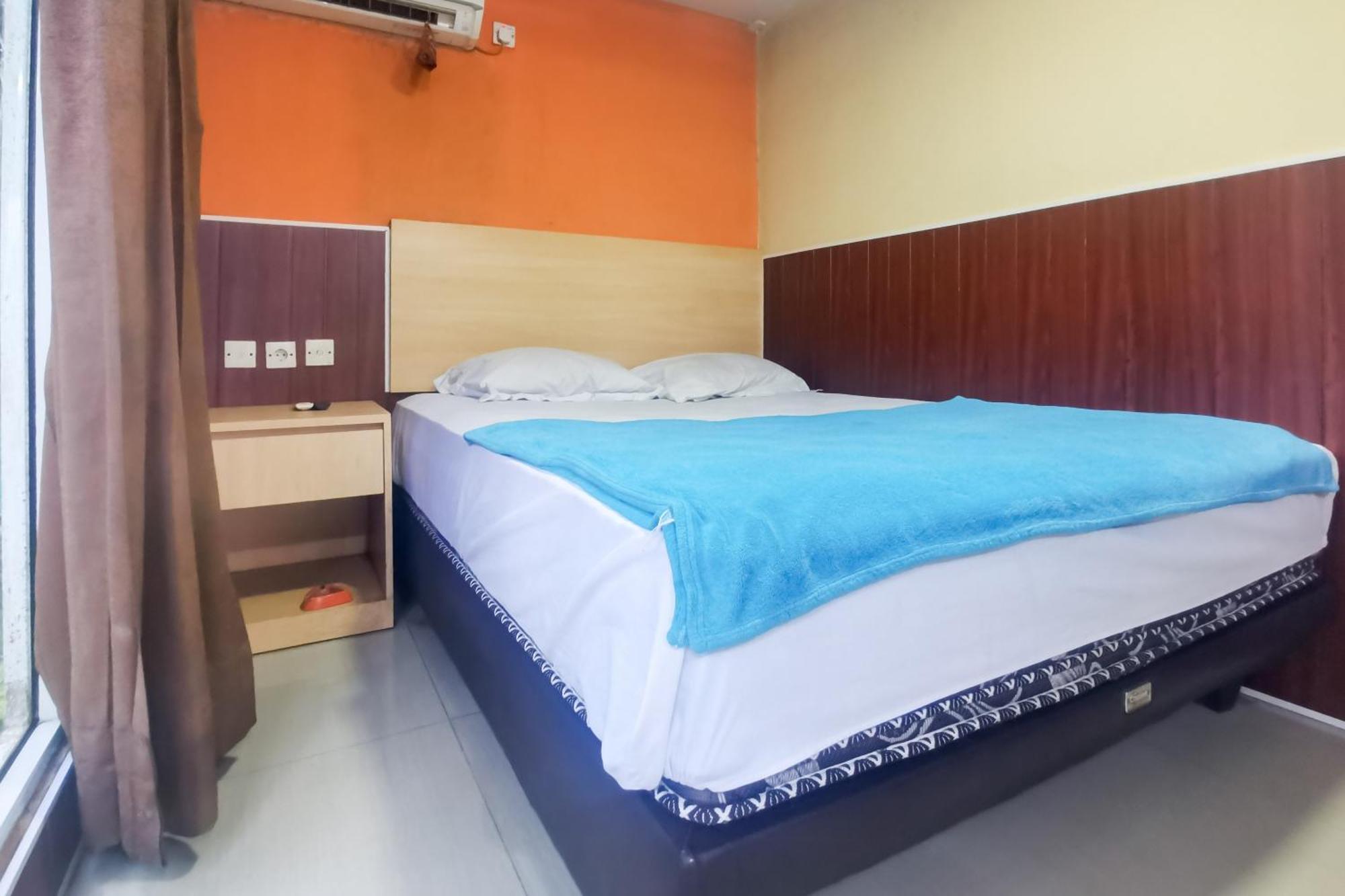 Hotel Container Inn Mitra Reddoorz Gadok المظهر الخارجي الصورة