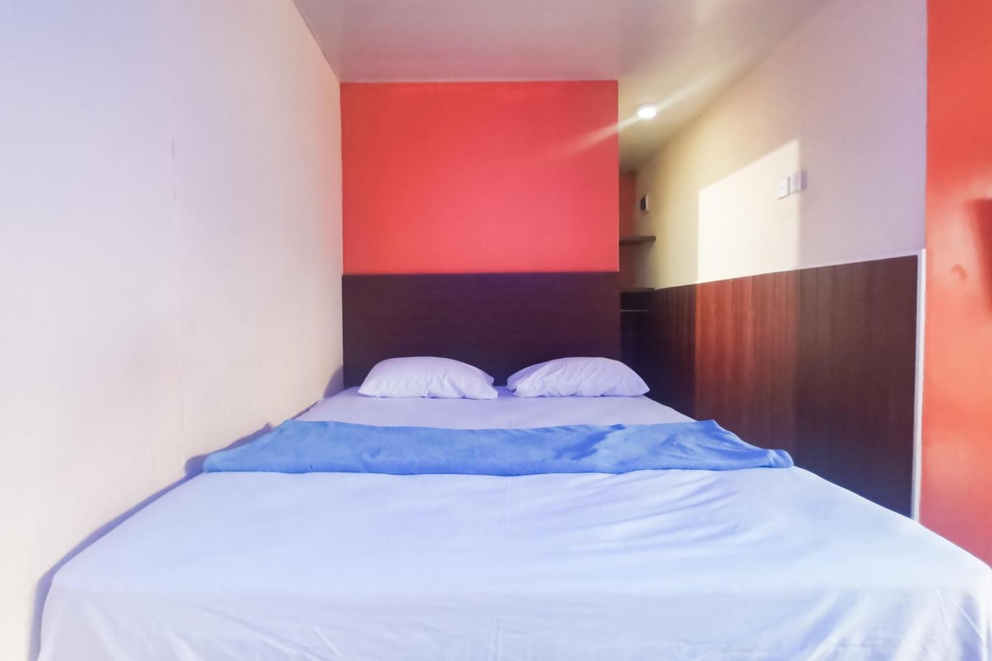 Hotel Container Inn Mitra Reddoorz Gadok المظهر الخارجي الصورة